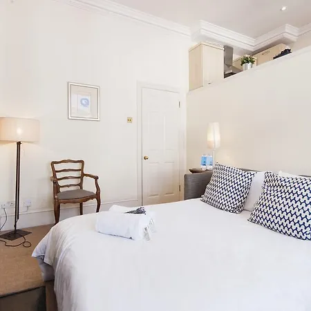 The Stratford Road Pied-a-terre * London