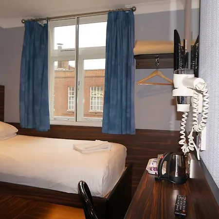 Crestfield Hotel 2*