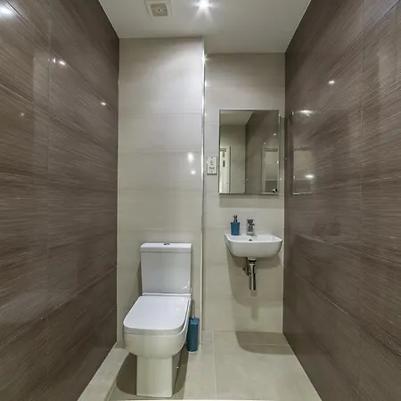 Гостевой дом Canning Town Stratford Apartments