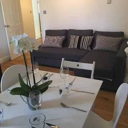Bayswater Apartment