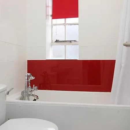 Studio Chelsea Cloisters * London