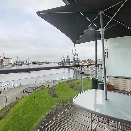 Excel Apartment *