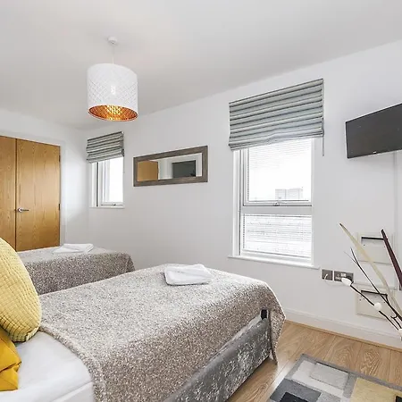 Excel Apartment *