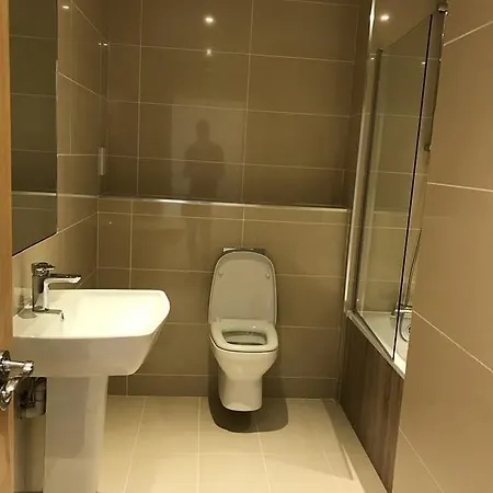 Greens End House 3* London