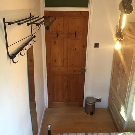 Moira House B&B *