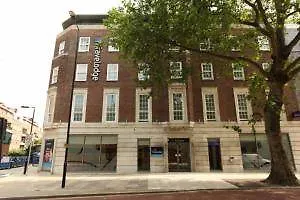 Travelodge Waterloo Hotel