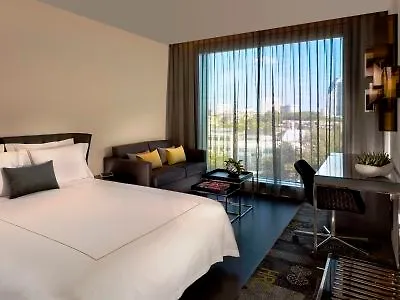 Park Plaza Waterloo 4*