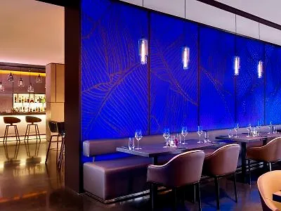 Park Plaza London, Park Royal Hotel 4*