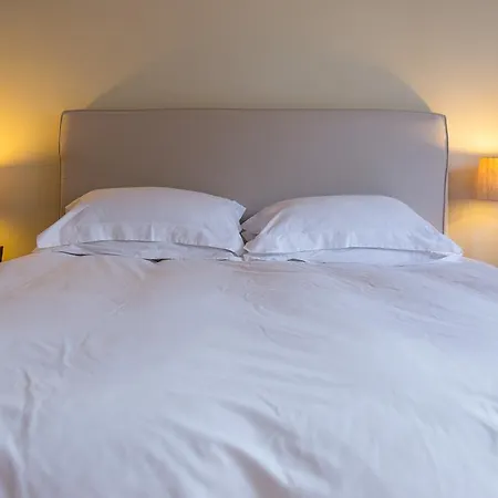 The Bockery Suite 1 Chelsea Apartment *