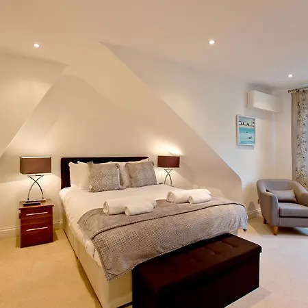 Porchester Terrace Apartment