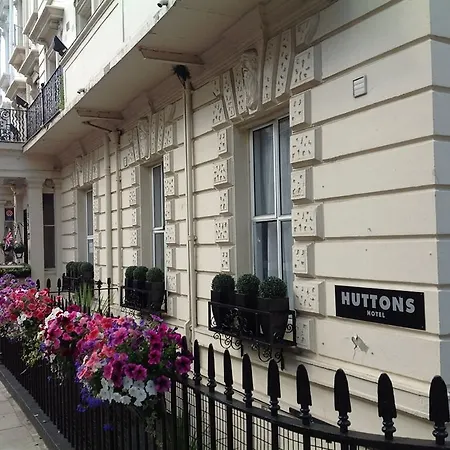 Huttons Hotel, Victoria