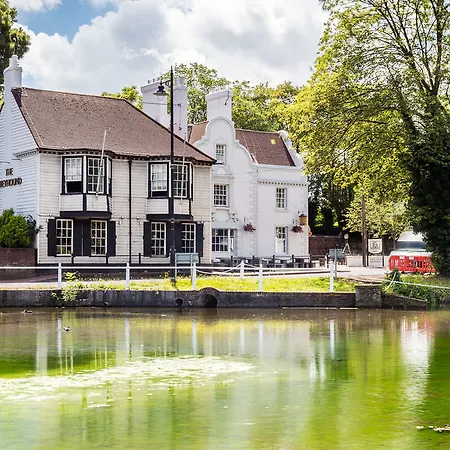 Greyhound Hotel Carshalton