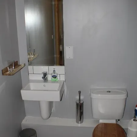 Apartment Bow *