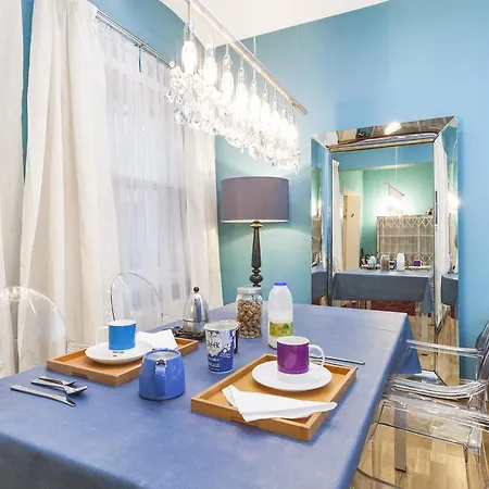 South Kensington X4, Apartment London