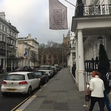 South Kensington X4, Apartment