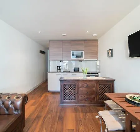 Octavia House Apartment