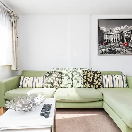 Fantastic 1 Bed Flat Stratford Apartment London