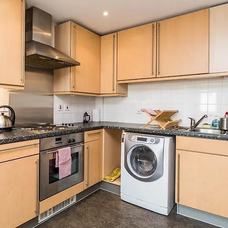 Fantastic 1 Bed Flat Stratford Apartment