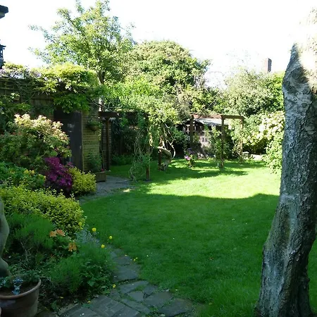 Bed & Breakfast Iolanthe London