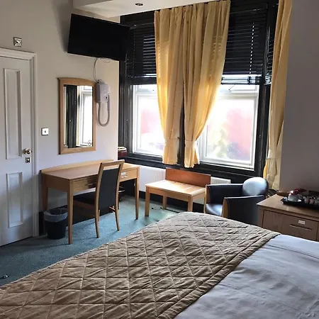 Harefield Manor 3* Romford