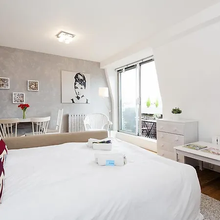 The Cromwell Road Sherborne Court Apartment