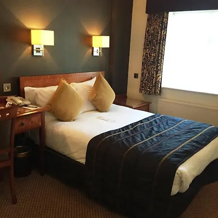 The Royal Chace Hotel Enfield