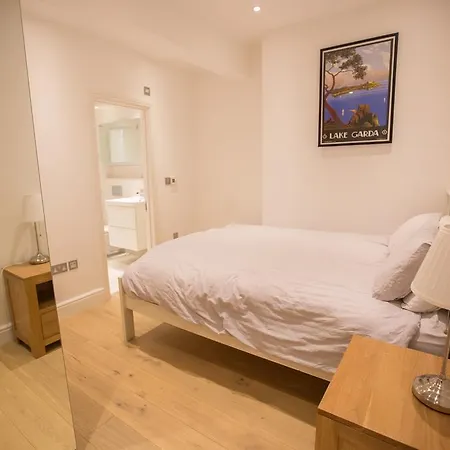 Luxury 2 Bed/bath Next To Hyde Park Apartment London