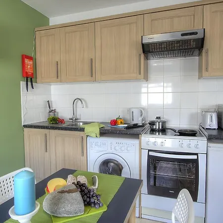 Bayswater Apartments Apartment