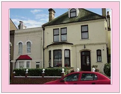 Atini Guest house Croydon