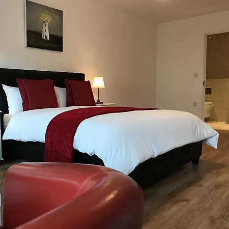 Greens End House 3* London