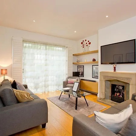 Porchester Terrace Apartment *
