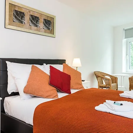 Greens End House 3*