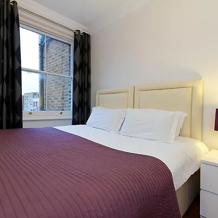 Kensington One Apartment *