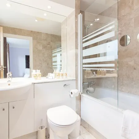 Hotel Canary Wharf Luxury River View