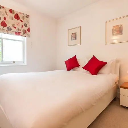 Notting Hill By Bridgestreet Apartment