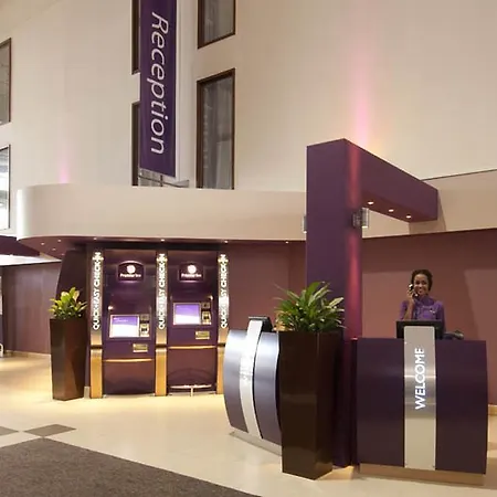Premier London Heathrow Airport T2 & T3 - Bath Road 호텔 하운슬로우