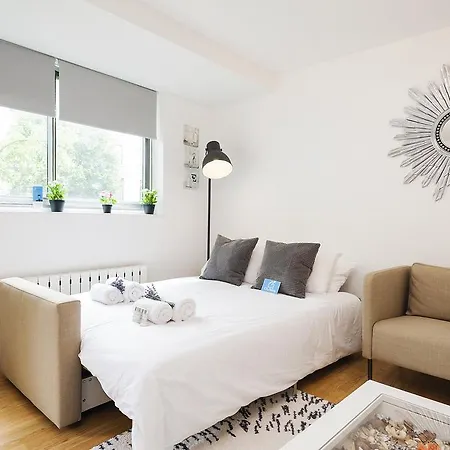 The Cromwell Road Sherborne Court * London
