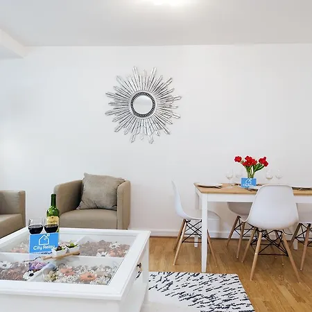 The Cromwell Road Sherborne Court Apartment *