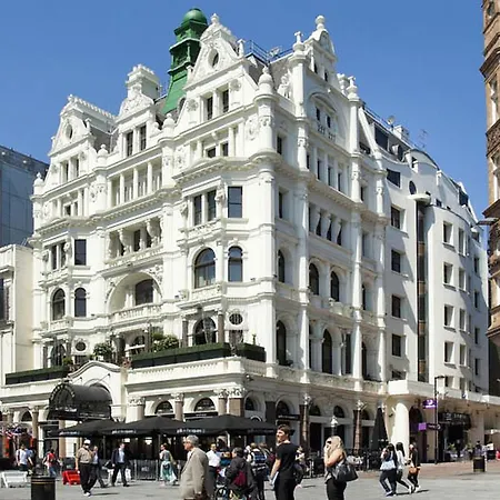 Premier Leicester Square Hotel 3*