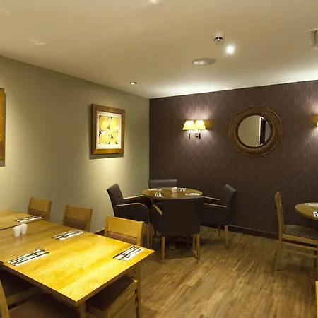 Premier Hanger Lane Hotel Londen