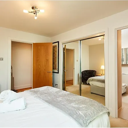 Apartment Second Nest Thames View London