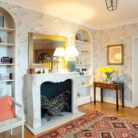 Veeve - Fox House *