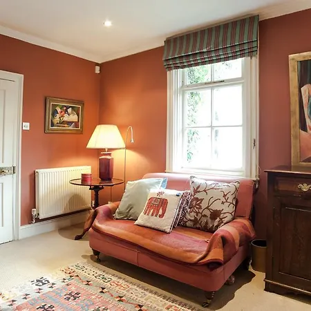 Veeve - Fox House Apartment *