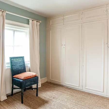 Veeve - Fox House Apartment *