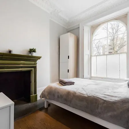 70 Oakley Square *