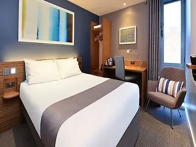 فندق Travelodge Farringdon