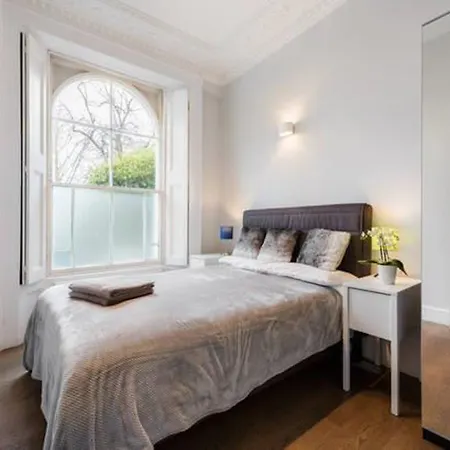 70 Oakley Square * London