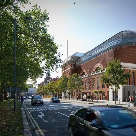 Dorsett Shepherds Bush Hotel 4*