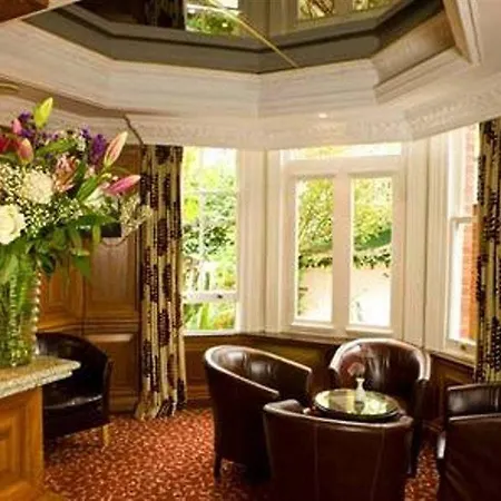 Western Burns Kensington Отель Лондон