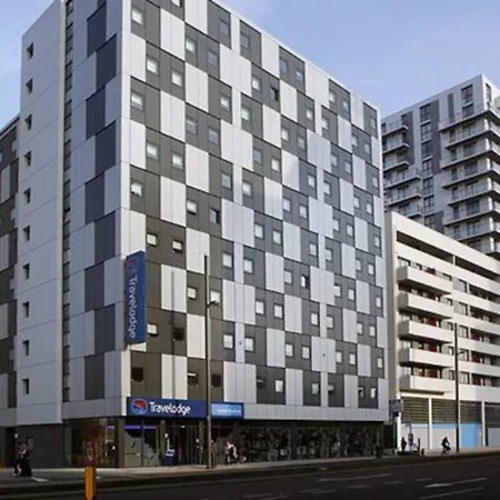 Travelodge Stratford 3* Londýn